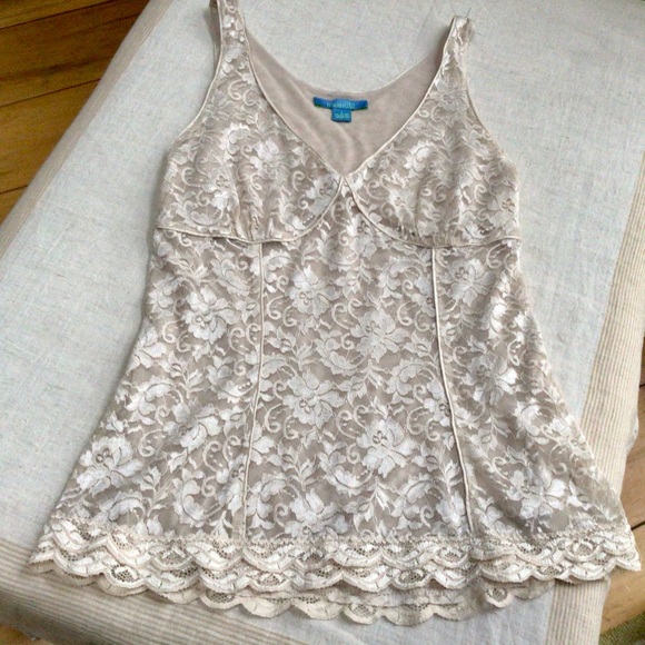 Lacy, Beige Chamise - Picture 4 of 8